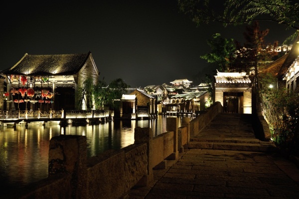 古建筑亮化設(shè)計(jì)需要考慮哪些因素 古建筑亮化設(shè)計(jì)需要考慮哪些因素